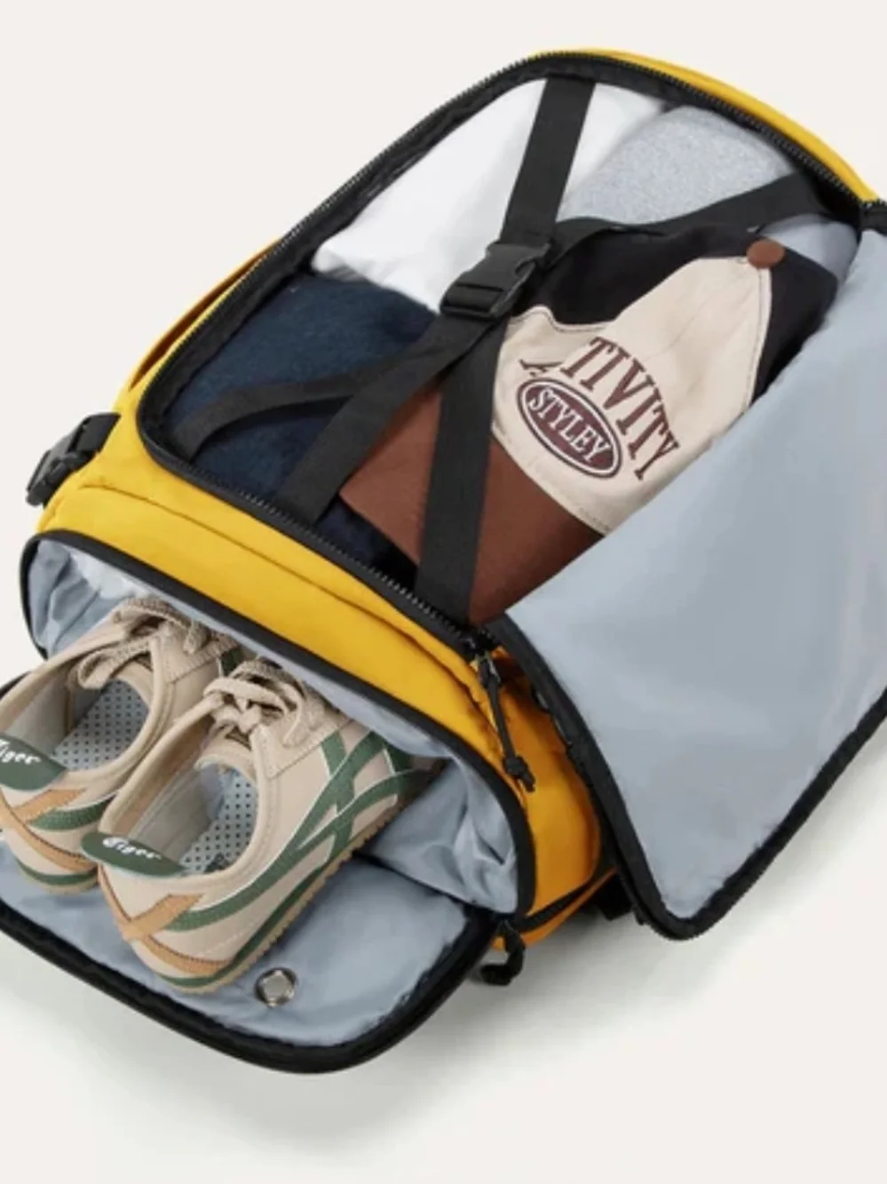 Bagsmart Blast 28L Travel Laptop Backpack NWOT